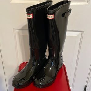 Hunter boots with back buckle